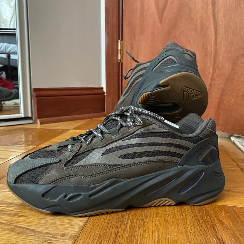 Yeezy 700 V2 Geodes